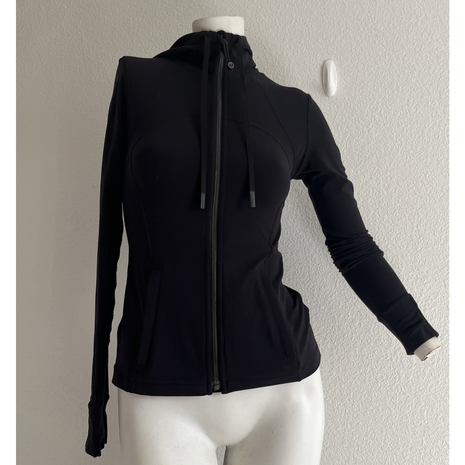 Lululemon Black Define Hooded Jacket - Size 4 Excellent